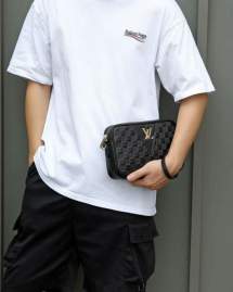 Picture of Louis Vuitton Mens Bags _SKUfw144941875fw